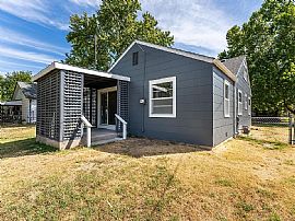 Charming 4 Beds 1 Bath House For Rent! in Wichita, KS (Photo 8 of 8)
