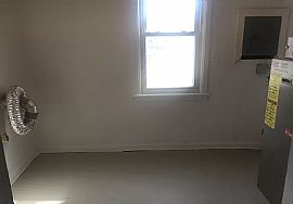 2221 Monroe Ave, Racine, Wi 53405 in Racine, WI (Photo 12 of 12)