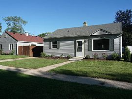 707 Jean Ellen Dr, Beloit, Wi 53511 in Beloit, WI