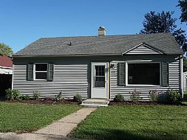 707 Jean Ellen Dr, Beloit, Wi 53511 in Beloit, WI (Photo 2 of 12)