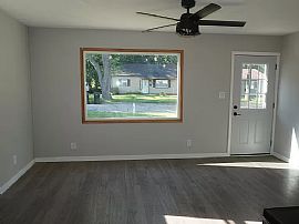 707 Jean Ellen Dr, Beloit, Wi 53511 in Beloit, WI (Photo 3 of 12)