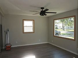 707 Jean Ellen Dr, Beloit, Wi 53511 in Beloit, WI (Photo 4 of 12)