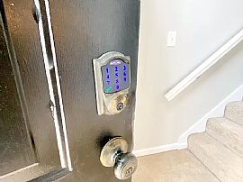 Beautiful 3 Bedroom 3 Bath Home For Rent  in Decatur, GA (Photo 12 of 12)