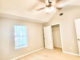 Beautiful 3 Bedroom 3 Bath Home For Rent  in Decatur, GA (Photo 4 of 12)