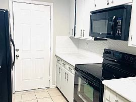 4429 Wares Ferry Rd, Montgomery, Al 36109 in Montgomery, AL (Photo 4 of 10)