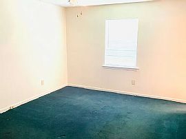 512 W Wilding Dr, Montgomery, Al 36116 in Montgomery, AL (Photo 11 of 12)