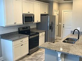 1104 Runningvine Ln, Auburn, Al 36830 in Auburn, AL (Photo 3 of 12)