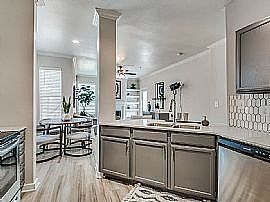 Deluxe Home in Irving, TX (Photo 6 of 8)