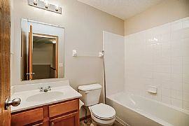 Beautiful 3 Bedroom 3 Bath Home For Rent  in Reynoldsburg, OH (Photo 6 of 8)