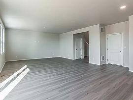 Beautiful 3 Bedroom 3 Bath Home For Rent  in Timnath, CO (Photo 2 of 10)