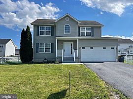 311 Teal Rd N, Martinsburg, Wv 25405 in Martinsburg, WV (Photo 2 of 12)