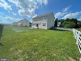 311 Teal Rd N, Martinsburg, Wv 25405 in Martinsburg, WV (Photo 3 of 12)