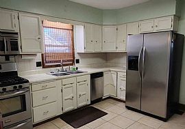 918 33rd St, Vienna, Wv 26105 . Comfortable House in Vienna, WV (Photo 6 of 9)