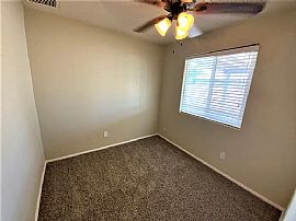 7942 W Mercer Ln, Peoria, Az 85345 in Peoria, AZ (Photo 5 of 12)