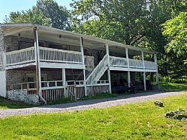 890 Keyes Gap Rd, Harpers Ferry, Wv 25425 in Harpers Ferry, WV (Photo 2 of 9)