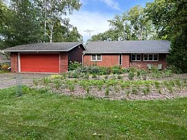 601 River St, Osceola, Wi 54020 . Glad 2 Bed House in Osceola, WI