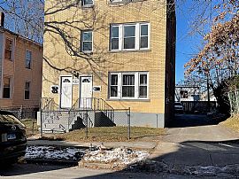 18-20 Bond St #3, Hartford, Ct 06114 in Hartford, CT