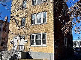 18-20 Bond St #3, Hartford, Ct 06114 in Hartford, CT (Photo 5 of 7)