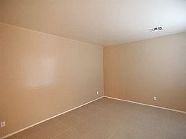 18428 W Stinson Dr, Surprise, Az 85374 in Surprise, AZ (Photo 2 of 12)