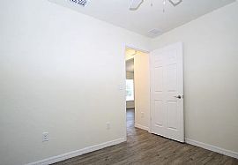 Beautiful 3 Bedroom 2 Bath Home For Rent  in Ocala, FL (Photo 7 of 9)