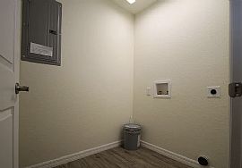 Beautiful 3 Bedroom 2 Bath Home For Rent  in Ocala, FL (Photo 9 of 9)