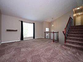 Charming 3 Bedroom 2 Bath Home For Rent  in Omaha, NE (Photo 3 of 11)