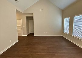 75 Ballington Way, Clanton, Al 35045 in Clanton, AL (Photo 3 of 8)