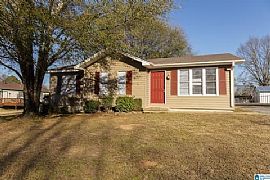 821 Willow Bend Ln, Bessemer, Al 35023 in Bessemer, AL