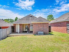 135 Ridgeview Dr, Millbrook, Al 36054 . Nice House in Millbrook, AL (Photo 2 of 11)