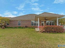 5002 Blakemore Dr Se, Owens Cross Roads, Al 35763 in Owens Cross Roads, AL (Photo 2 of 12)