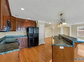 5002 Blakemore Dr Se, Owens Cross Roads, Al 35763 in Owens Cross Roads, AL (Photo 8 of 12)