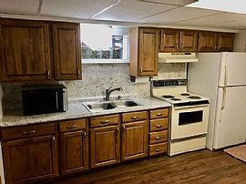 1012 Kellum St, Fairbanks, Ak 99701 . Awesome House in Fairbanks, AK (Photo 4 of 8)