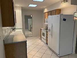 10809 W Sarabande Cir, Sun City, Az 85351 in Sun City, AZ (Photo 5 of 12)