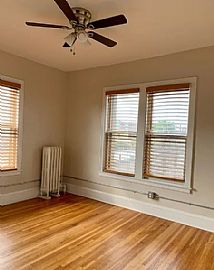 2726 Girard Avenue South, Apt 307, 2726 Girard Ave S, Minneapol in Minneapolis, MN (Photo 6 of 9)