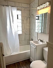 2726 Girard Avenue South, Apt 307, 2726 Girard Ave S, Minneapol in Minneapolis, MN (Photo 8 of 9)