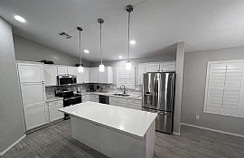 11821 W Maui Ln, El Mirage, Az 85335 . Lovely House in El Mirage, AZ (Photo 5 of 12)