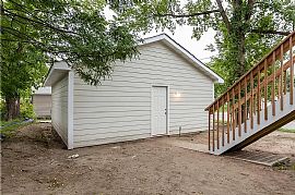 5 Bedroom Single Family Home For Rent  in Minneapolis, MN (Photo 12 of 12)