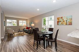 5 Bedroom Single Family Home For Rent  in Minneapolis, MN (Photo 5 of 12)