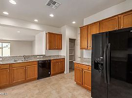 5656 N 87th Dr, Glendale, Az 85305 in Glendale, AZ (Photo 3 of 9)