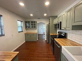 4221 Burlington Ave N, Saint Petersburg, Fl 33713 in Saint Petersburg, FL (Photo 3 of 10)