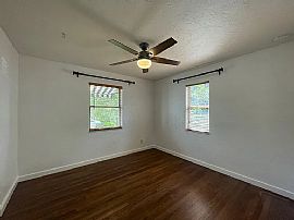 4221 Burlington Ave N, Saint Petersburg, Fl 33713 in Saint Petersburg, FL (Photo 8 of 10)