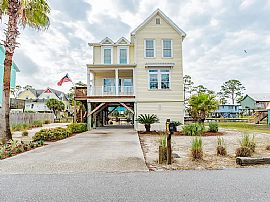 Contact The Landlord For Details (432)9340557 in Gulf Shores, AL (Photo 2 of 12)