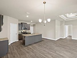 Contact The Landlord For Details (432)9340557 in Gulf Shores, AL (Photo 4 of 12)