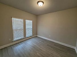 Contact The Landlord For Details (432)9340557 in Gulf Shores, AL (Photo 10 of 12)