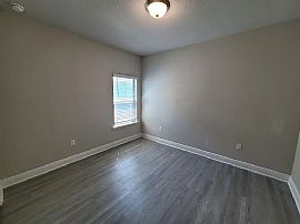 Contact The Landlord For Details (432)9340557 in Gulf Shores, AL (Photo 11 of 12)