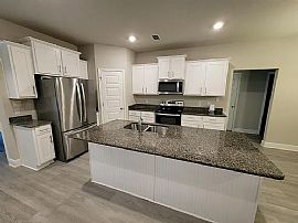 Contact The Landlord For Details (432)9340557 in Gulf Shores, AL (Photo 3 of 12)