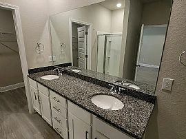 Contact The Landlord For Details (432)9340557 in Gulf Shores, AL (Photo 7 of 12)