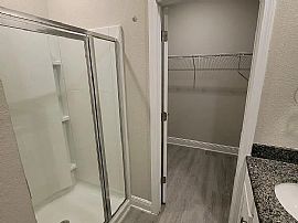 Contact The Landlord For Details (432)9340557 in Gulf Shores, AL (Photo 8 of 12)