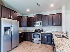 Contact The Landlord For Details (432)9340557 in Gulf Shores, AL (Photo 3 of 12)