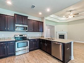 Contact The Landlord For Details (432)9340557 in Gulf Shores, AL (Photo 4 of 12)